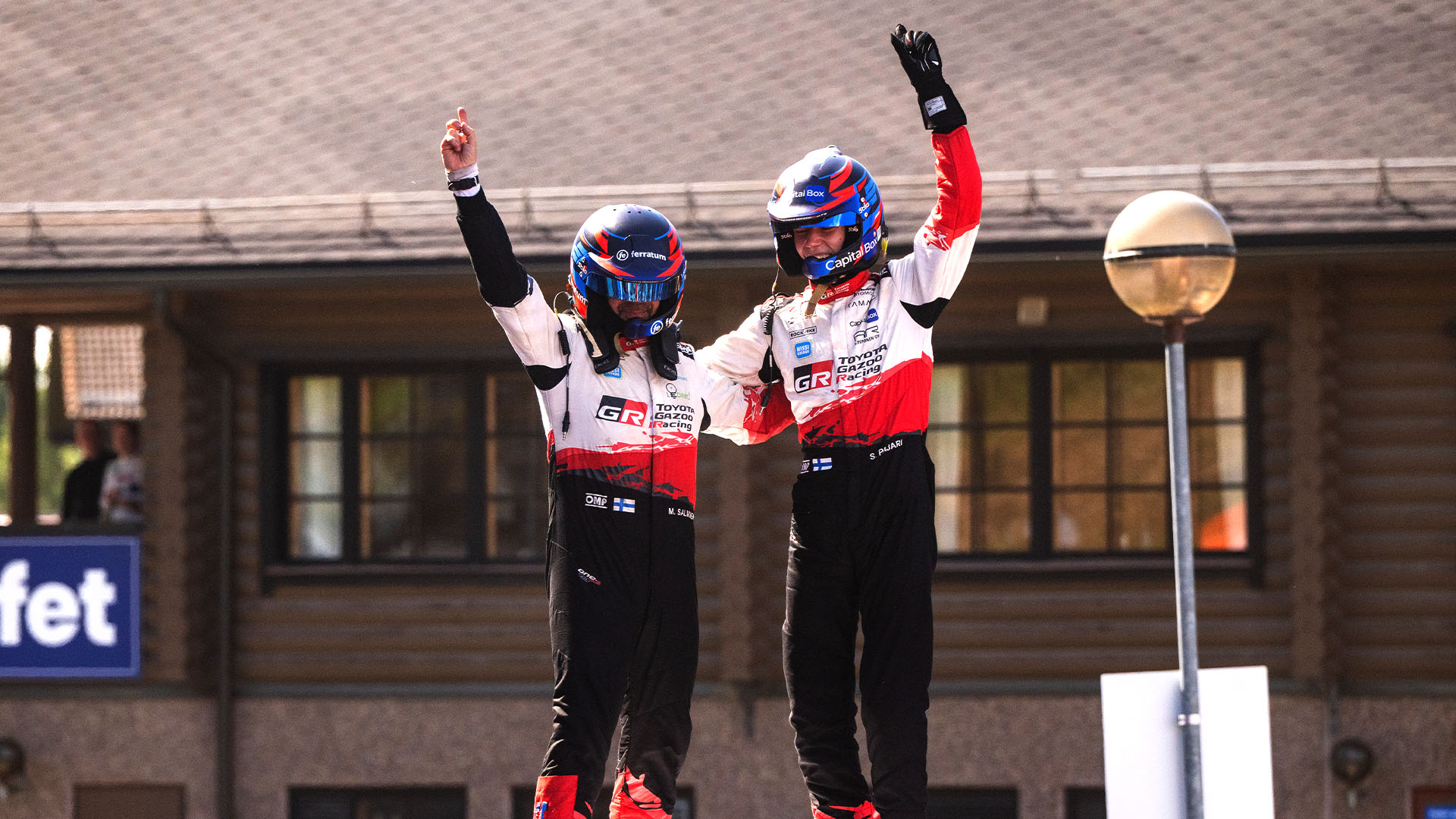 Sami Pajari e Marco Salminen levam Toyota &agrave; vit&oacute;ria